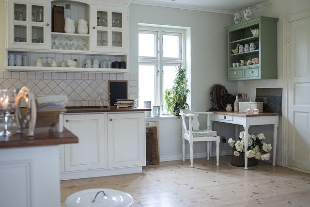 Białe szafki kuchenne – sposób na małą kuchnię